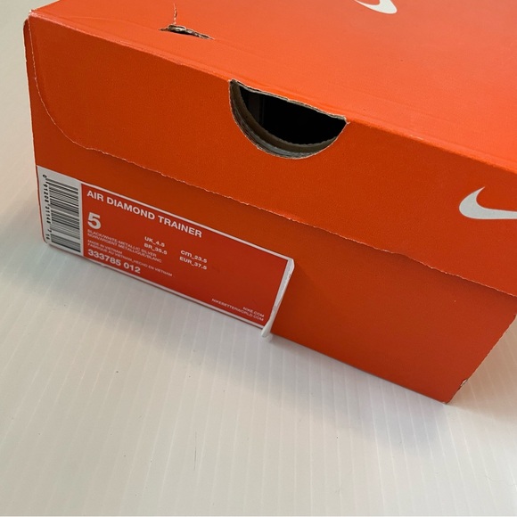Nike Air Diamond trainer baseball turf shoes Sneakers New in Box mens size 5 - Picture 8 of 8